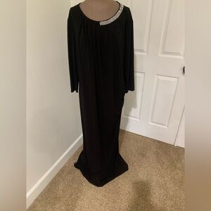 Tahari Arthur S. Levine Gray Tag